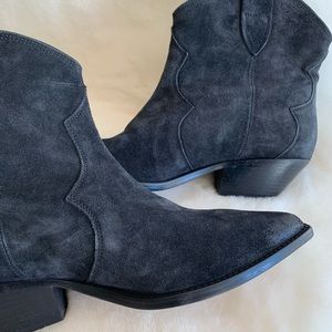 Additional photos of Dewina boots
